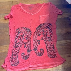 Wound up shirt w elephants